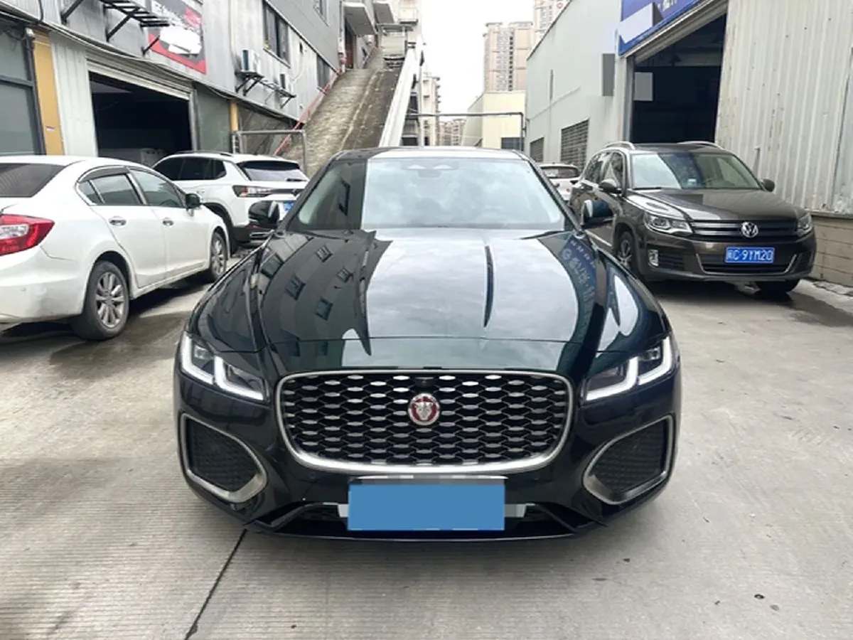 2023 Jaguar XFL 2.0T 250HP L4 8AT,autocango,china used car exporter,china ev exporter,chinese used car exporter,chinese used ev exporter