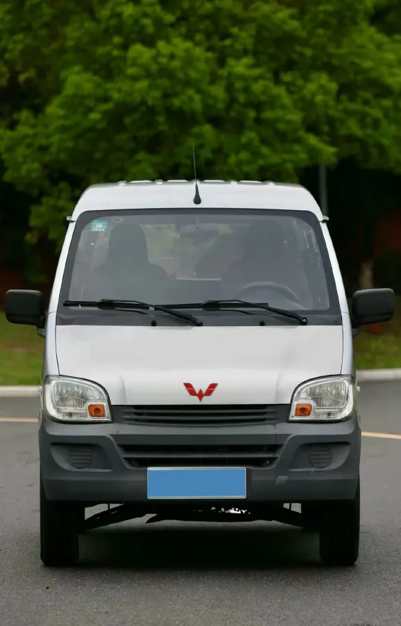 2015 WuLing ZhiGuang 1.2L 82HP L4 5MT,autocango,china used car exporter,china ev exporter,chinese used car exporter,chinese used ev exporter
