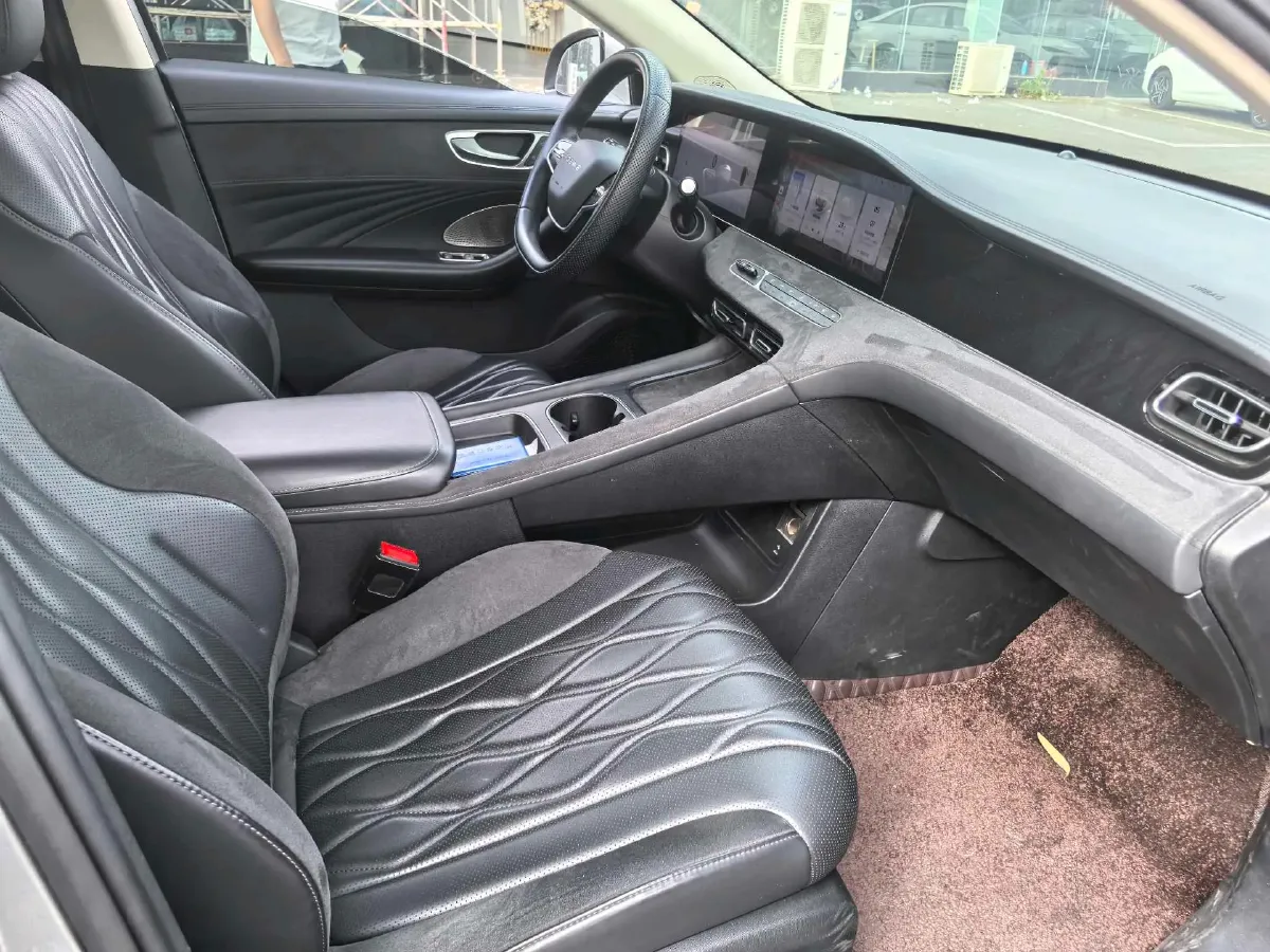2023 Roewe D7 1.5L 112HP L4 1DHT PHEV 21.4KWH,autocango,china used car exporter,china ev exporter,chinese used car exporter,chinese used ev exporter
