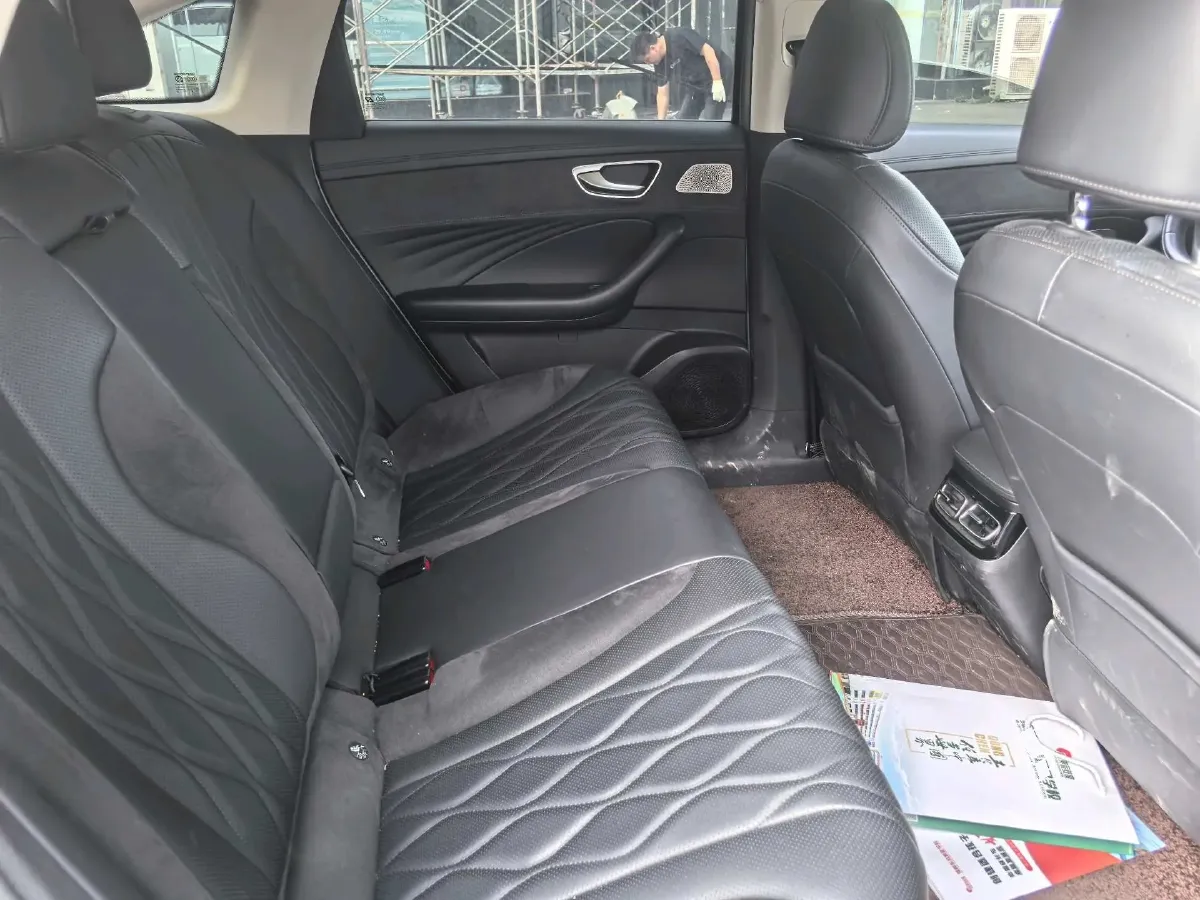 2023 Roewe D7 1.5L 112HP L4 1DHT PHEV 21.4KWH,autocango,china used car exporter,china ev exporter,chinese used car exporter,chinese used ev exporter