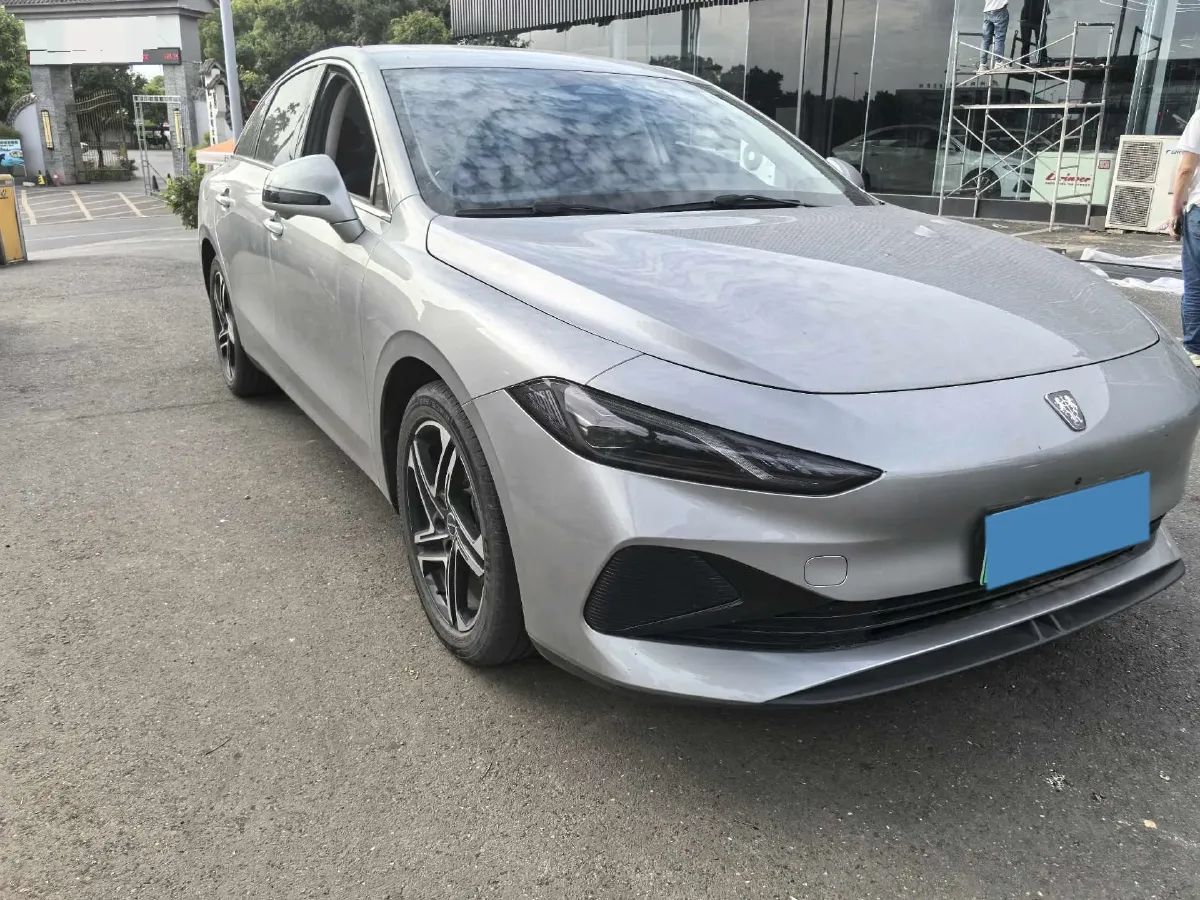 2023 Roewe D7 1.5L 112HP L4 1DHT PHEV 21.4KWH,autocango,china used car exporter,china ev exporter,chinese used car exporter,chinese used ev exporter