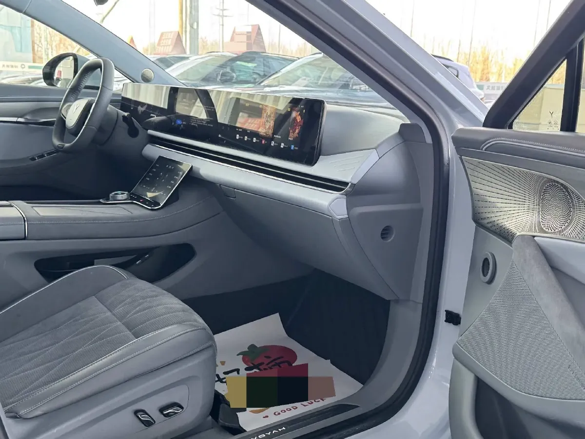 2023 Voyah ZhuiGuang BEV 82.11KWH,autocango,china used car exporter,china ev exporter,chinese used car exporter,chinese used ev exporter