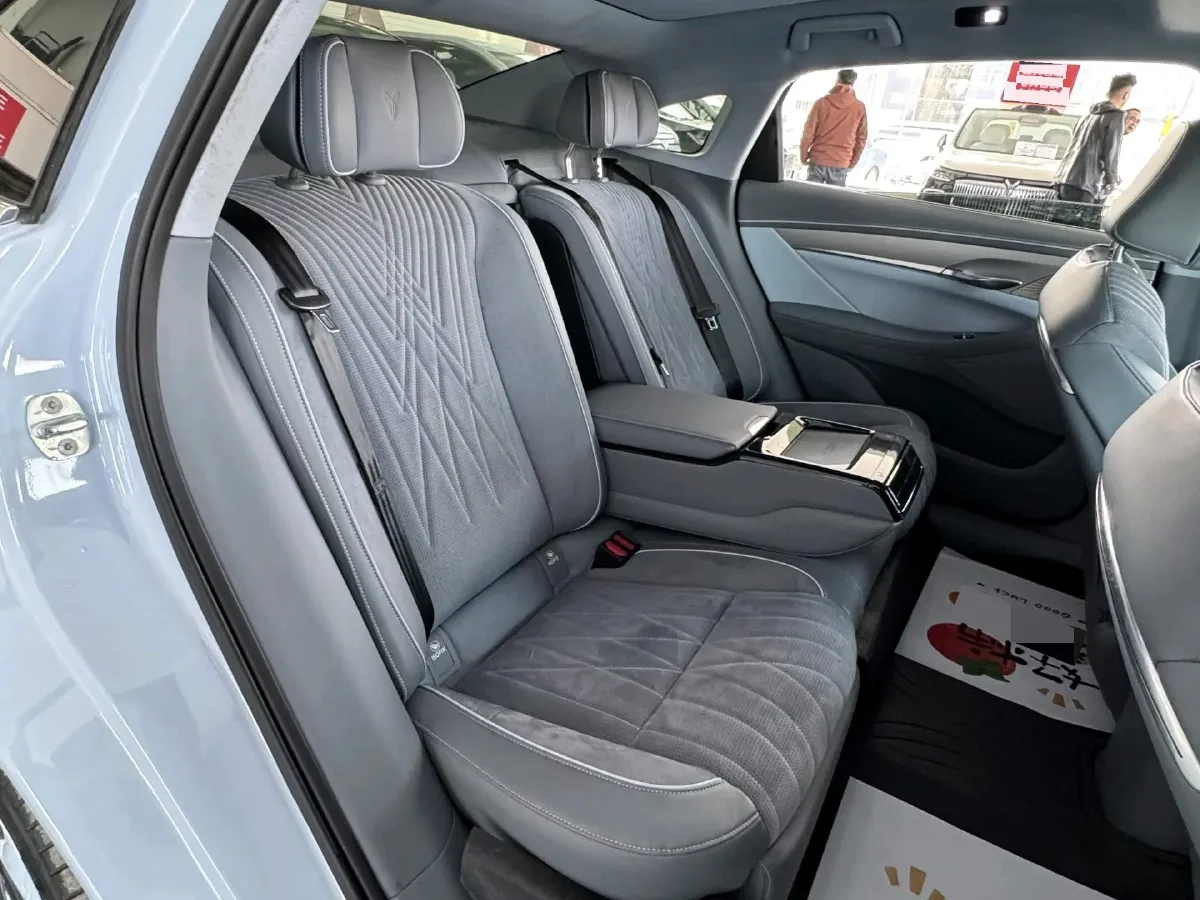 2023 Voyah ZhuiGuang BEV 82.11KWH,autocango,china used car exporter,china ev exporter,chinese used car exporter,chinese used ev exporter