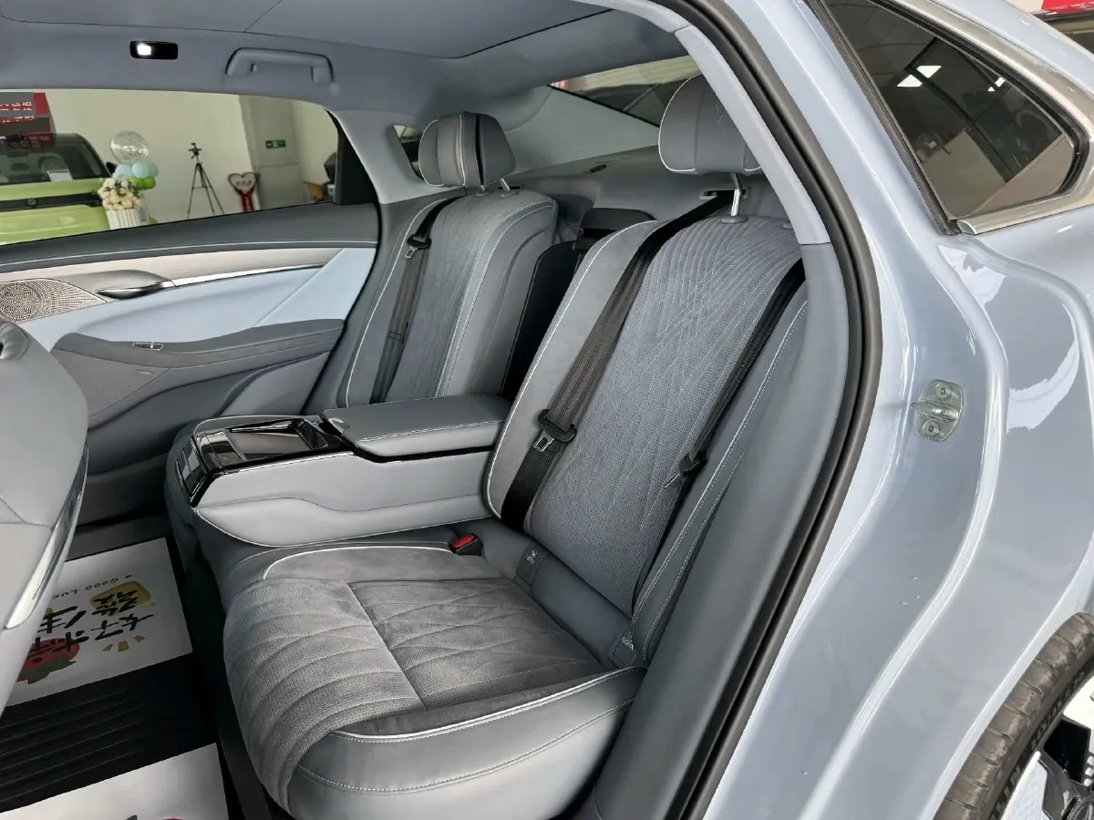 2023 Voyah ZhuiGuang BEV 82.11KWH,autocango,china used car exporter,china ev exporter,chinese used car exporter,chinese used ev exporter