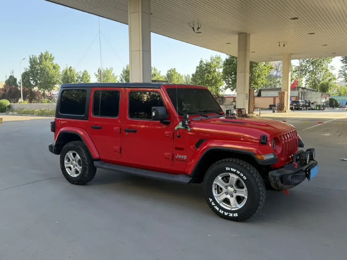 2019 Jeep Wrangler 2.0T 266HP L4 8AT,autocango,china used car exporter,china ev exporter,chinese used car exporter,chinese used ev exporter