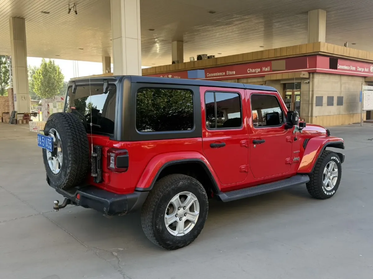 2019 Jeep Wrangler 2.0T 266HP L4 8AT,autocango,china used car exporter,china ev exporter,chinese used car exporter,chinese used ev exporter
