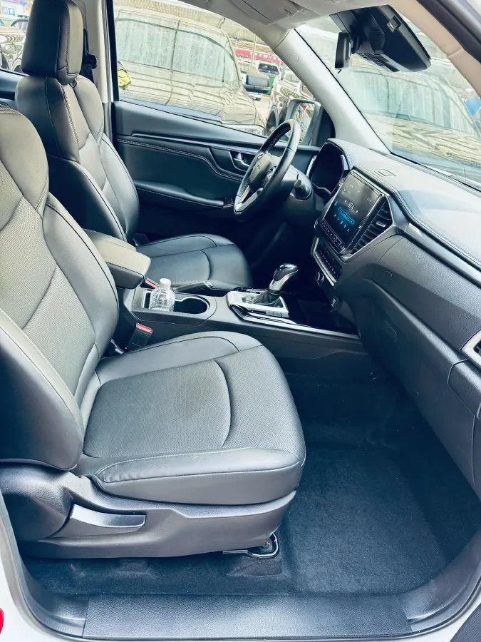 2021 Isuzu D-MAX 1.9T 163HP L4 6AT,autocango,china used car exporter,china ev exporter,chinese used car exporter,chinese used ev exporter