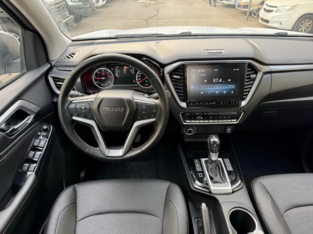 2021 Isuzu D-MAX 1.9T 163HP L4 6AT,autocango,china used car exporter,china ev exporter,chinese used car exporter,chinese used ev exporter