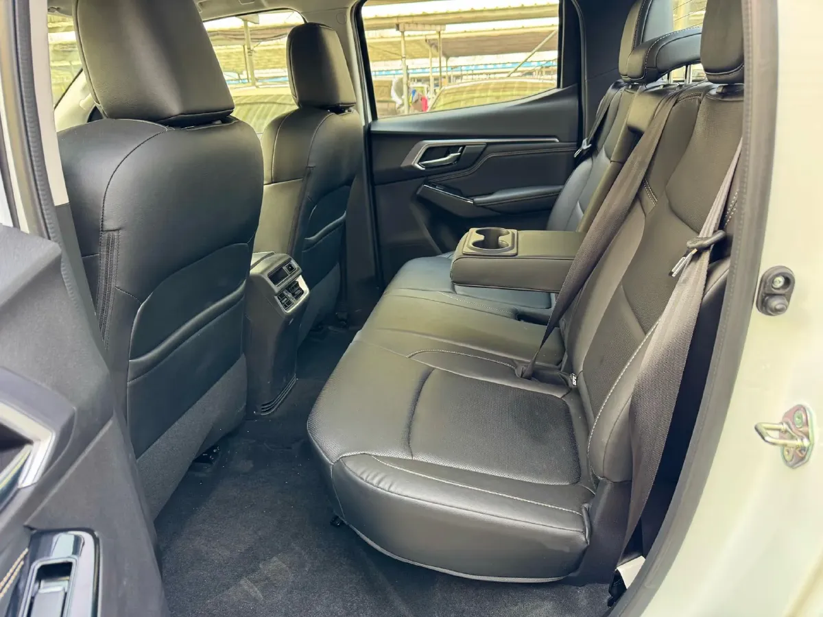 2021 Isuzu D-MAX 1.9T 163HP L4 6AT,autocango,china used car exporter,china ev exporter,chinese used car exporter,chinese used ev exporter