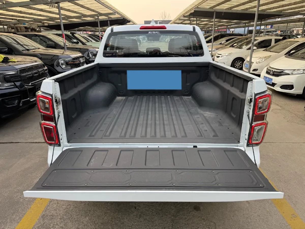 2021 Isuzu D-MAX 1.9T 163HP L4 6AT,autocango,china used car exporter,china ev exporter,chinese used car exporter,chinese used ev exporter