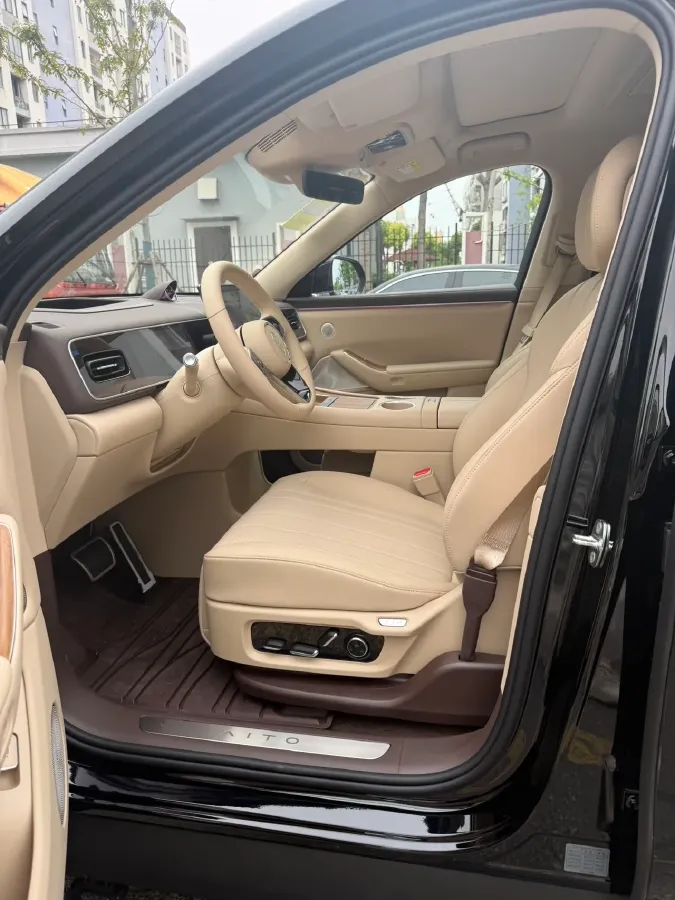 2026 AITO AITO M7 REEV 160HP REEV,autocango,china used car exporter,china ev exporter,chinese used car exporter,chinese used ev exporter