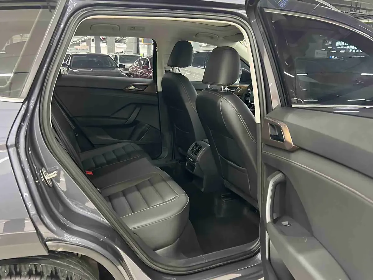 2022 Ford Transit 2.0T 202HP L4 6AT,autocango,china used car exporter,china ev exporter,chinese used car exporter,chinese used ev exporter