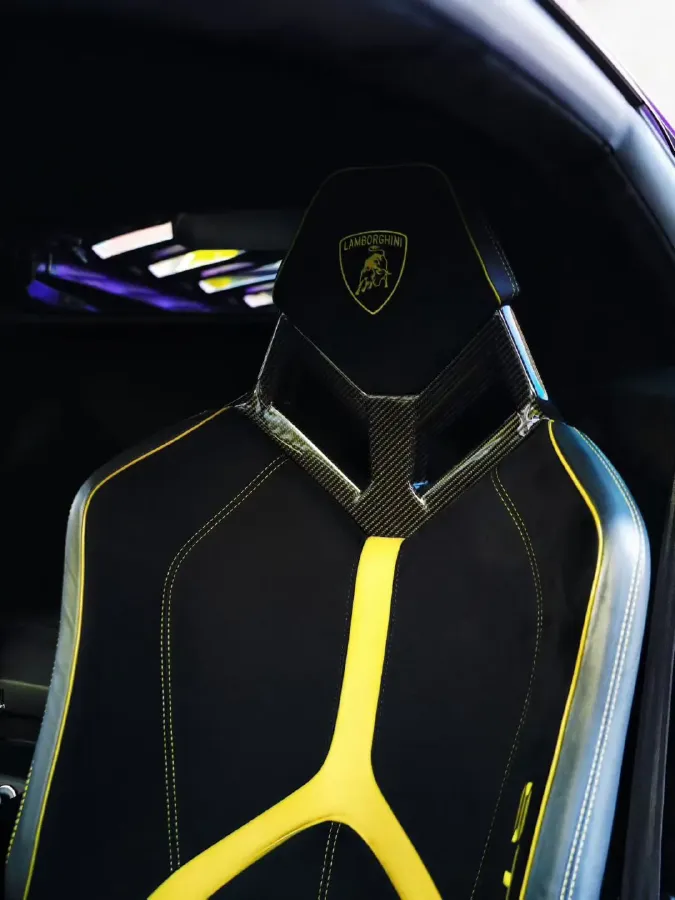 2021 Lamborghini Huracán 5.2L 640HP V10 7DCT,autocango,china used car exporter,china ev exporter,chinese used car exporter,chinese used ev exporter