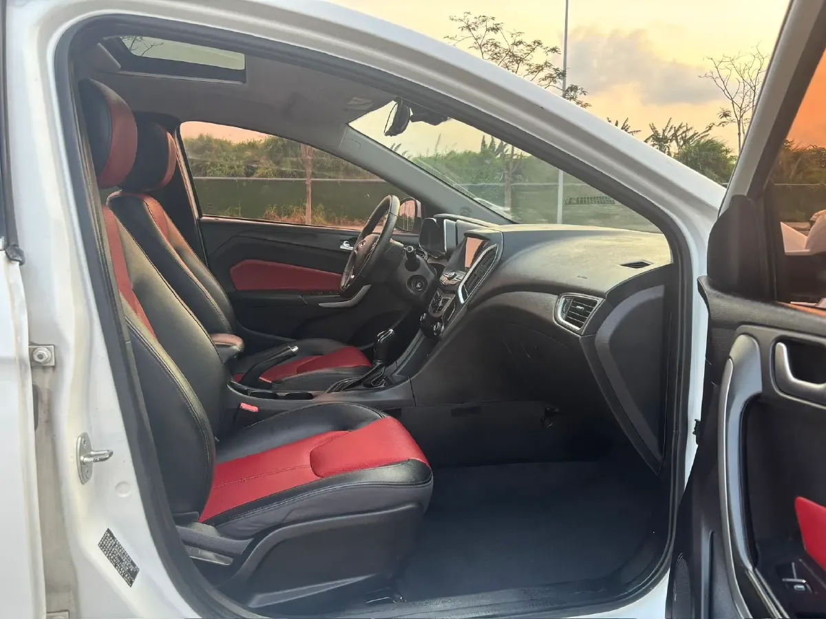 2017 Chery Tiggo 3x 1.5L 106HP L4 4AT,autocango,china used car exporter,china ev exporter,chinese used car exporter,chinese used ev exporter