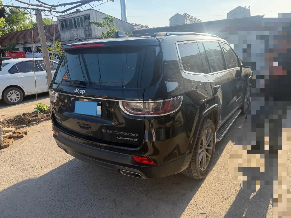 2018 Jeep Grand Commander 2.0T 265HP L4 9AT,autocango,china used car exporter,china ev exporter,chinese used car exporter,chinese used ev exporter