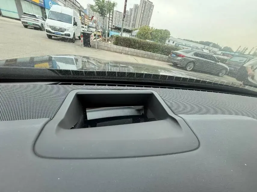 2022 Infiniti Q50L 2.0T 211HP L4 7AT,autocango,china used car exporter,china ev exporter,chinese used car exporter,chinese used ev exporter