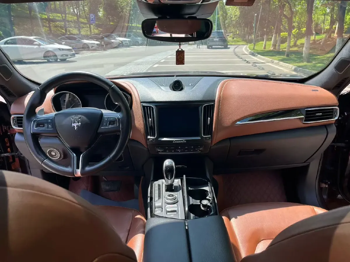 2018 Jaguar XJ 3.0T 340HP V6 8AT,autocango,china used car exporter,china ev exporter,chinese used car exporter,chinese used ev exporter