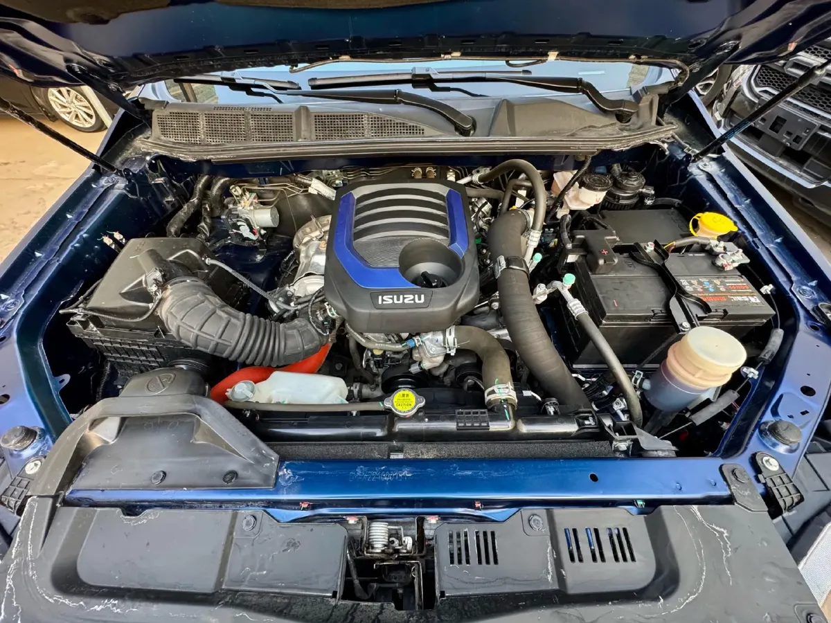 2021 Isuzu D-MAX 1.9T 163HP L4 6AT,autocango,china used car exporter,china ev exporter,chinese used car exporter,chinese used ev exporter