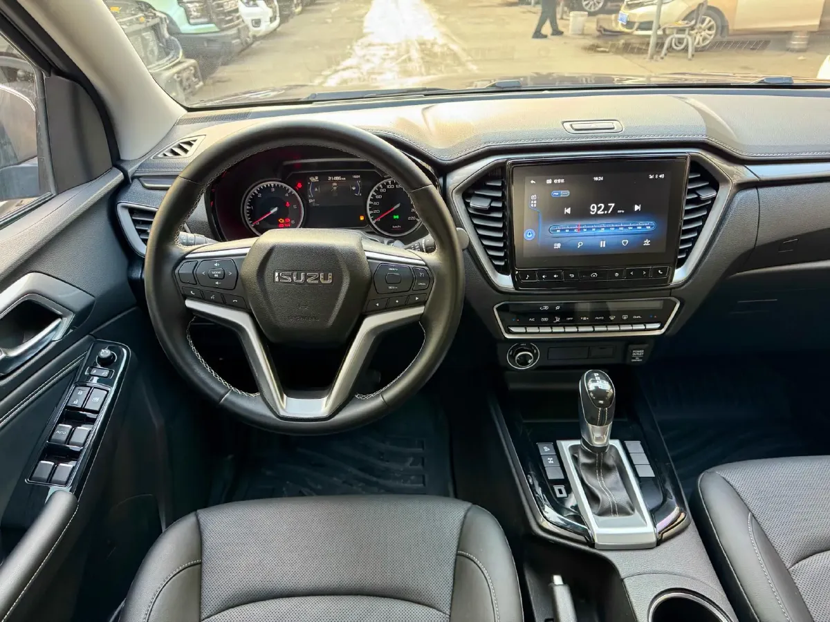 2021 Isuzu D-MAX 1.9T 163HP L4 6AT,autocango,china used car exporter,china ev exporter,chinese used car exporter,chinese used ev exporter