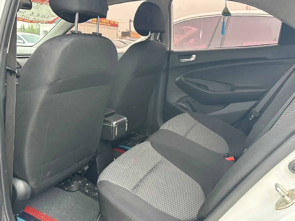 2017 Hyundai Reina 1.4L 95HP L4 5MT,autocango,china used car exporter,china ev exporter,chinese used car exporter,chinese used ev exporter