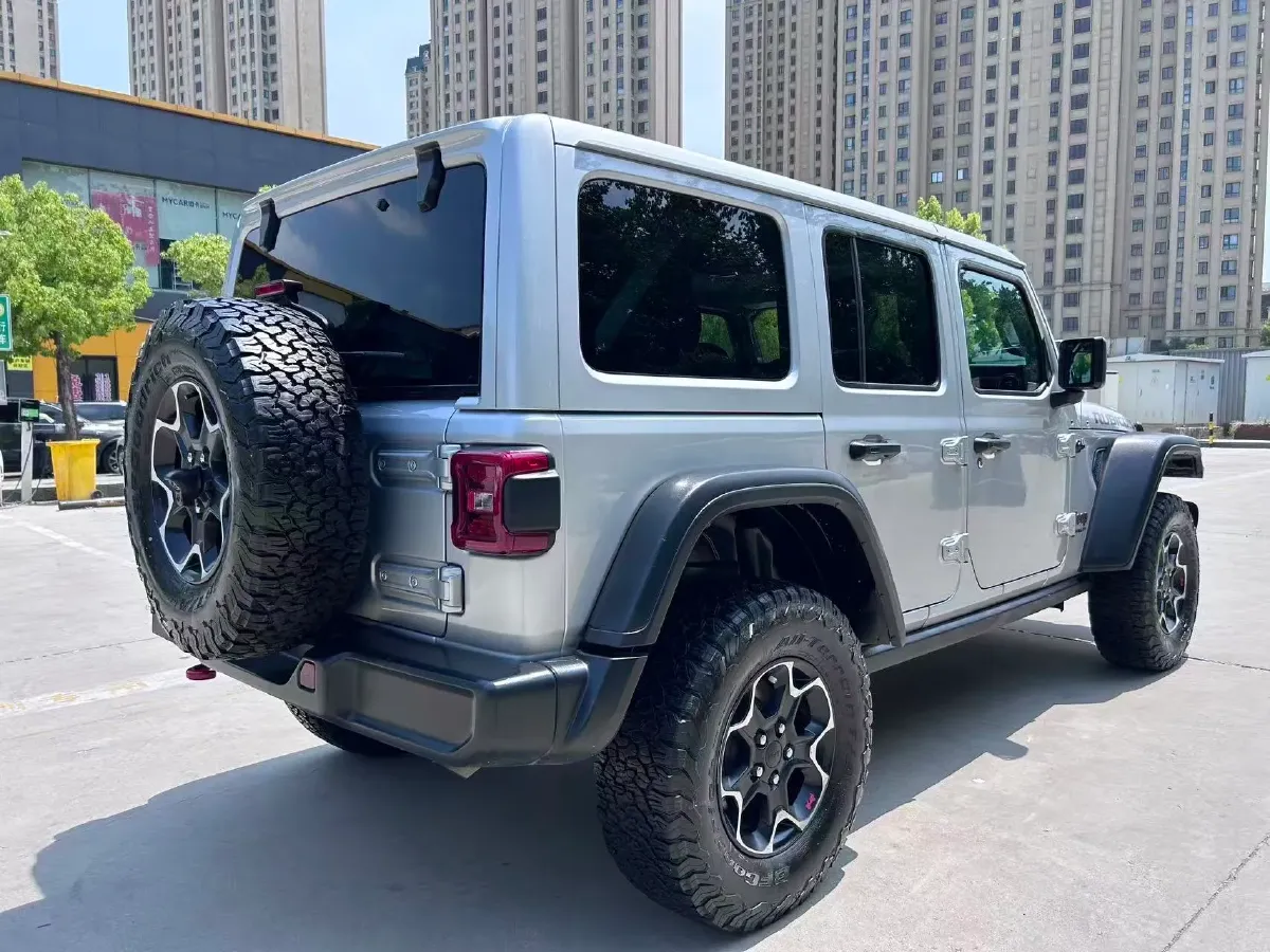 2024 Jeep Wrangler 2.0T 266HP L4 8AT,autocango,china used car exporter,china ev exporter,chinese used car exporter,chinese used ev exporter