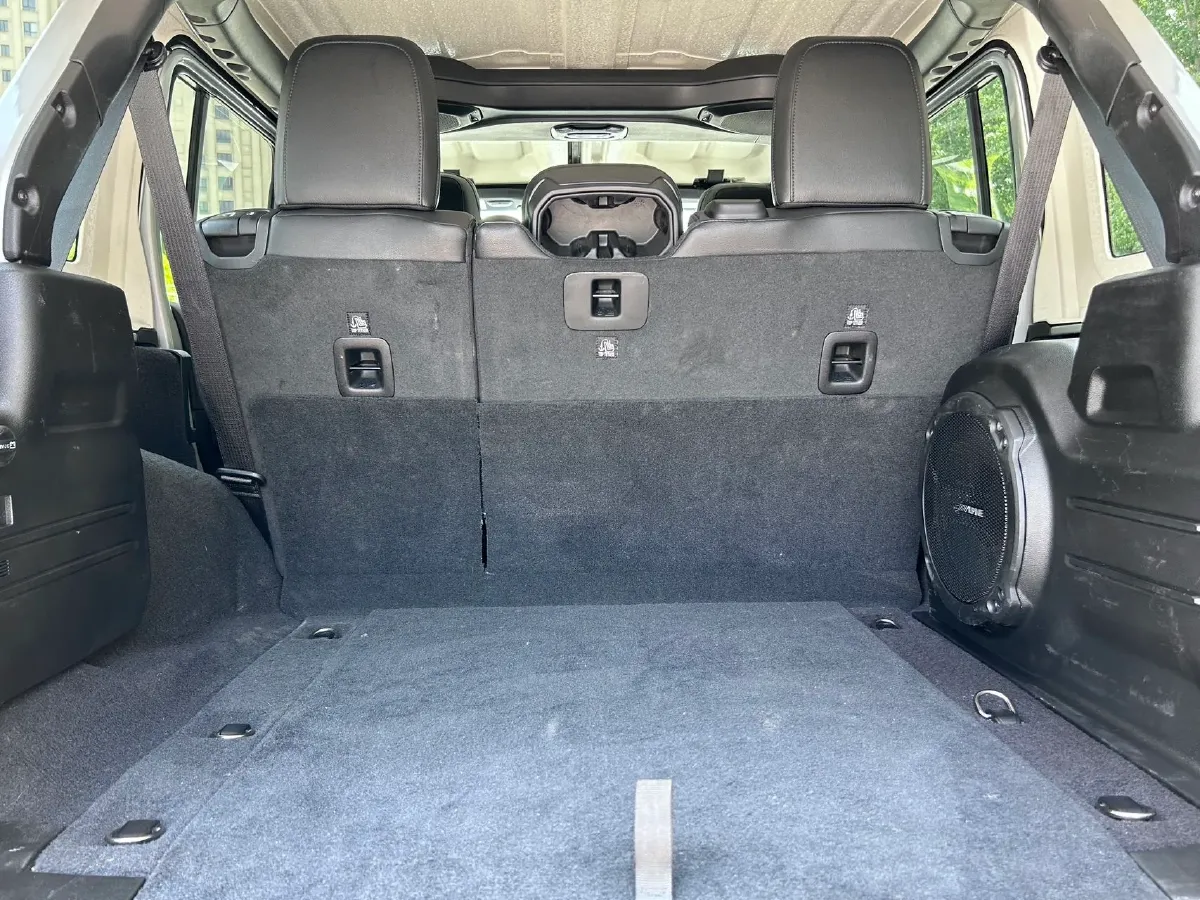 2024 Jeep Wrangler 2.0T 266HP L4 8AT,autocango,china used car exporter,china ev exporter,chinese used car exporter,chinese used ev exporter