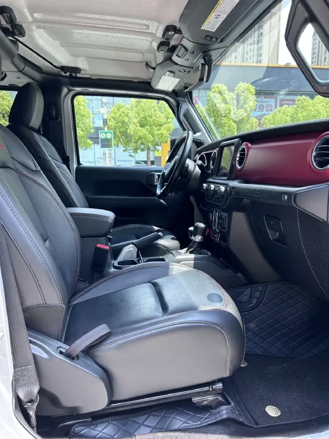 2024 Jeep Wrangler 2.0T 266HP L4 8AT,autocango,china used car exporter,china ev exporter,chinese used car exporter,chinese used ev exporter