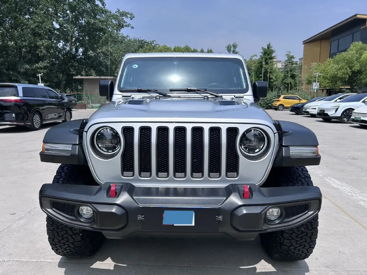 2024 Jeep Wrangler 2.0T 266HP L4 8AT,autocango,china used car exporter,china ev exporter,chinese used car exporter,chinese used ev exporter