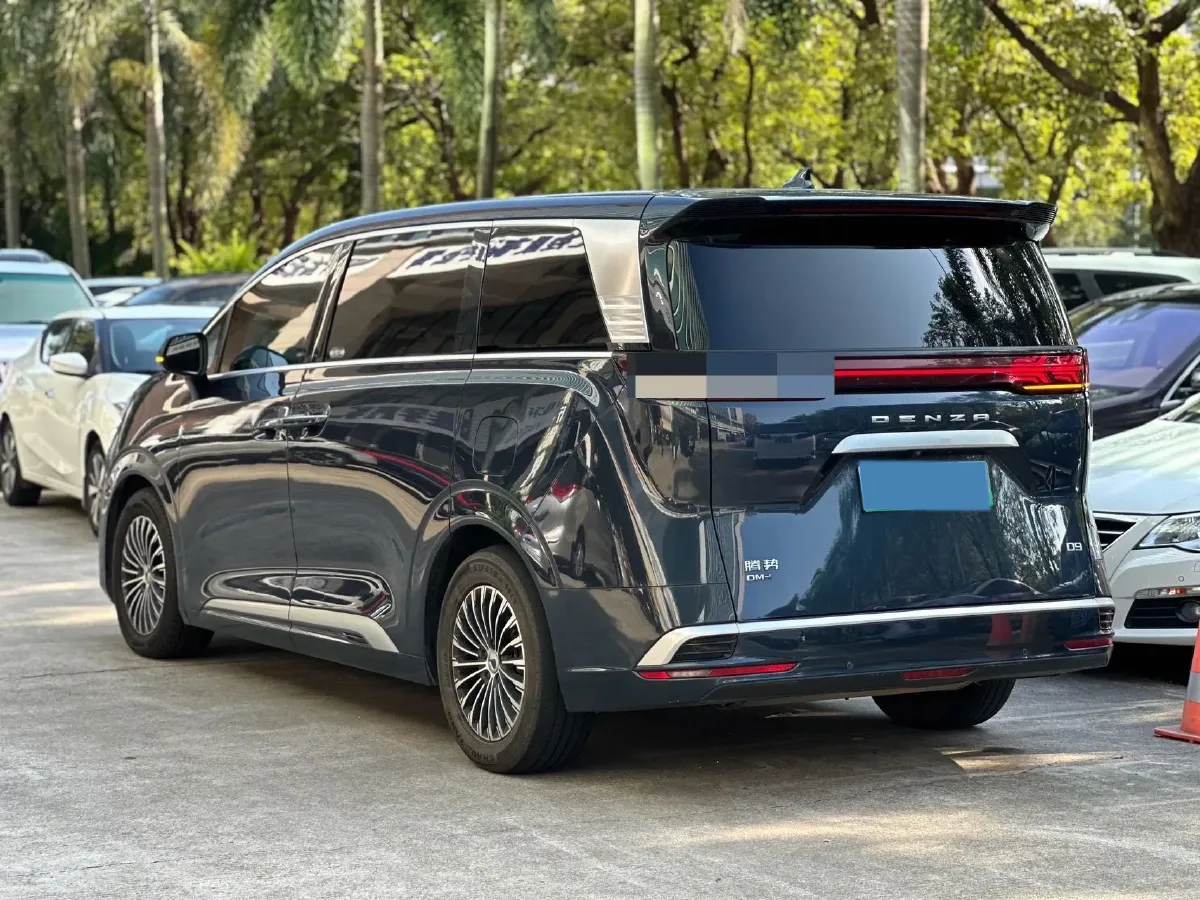 2023 Denza D9 1.5T 139HP L4 E-CVT PHEV 20.39KWH,autocango,china used car exporter,china ev exporter,chinese used car exporter,chinese used ev exporter