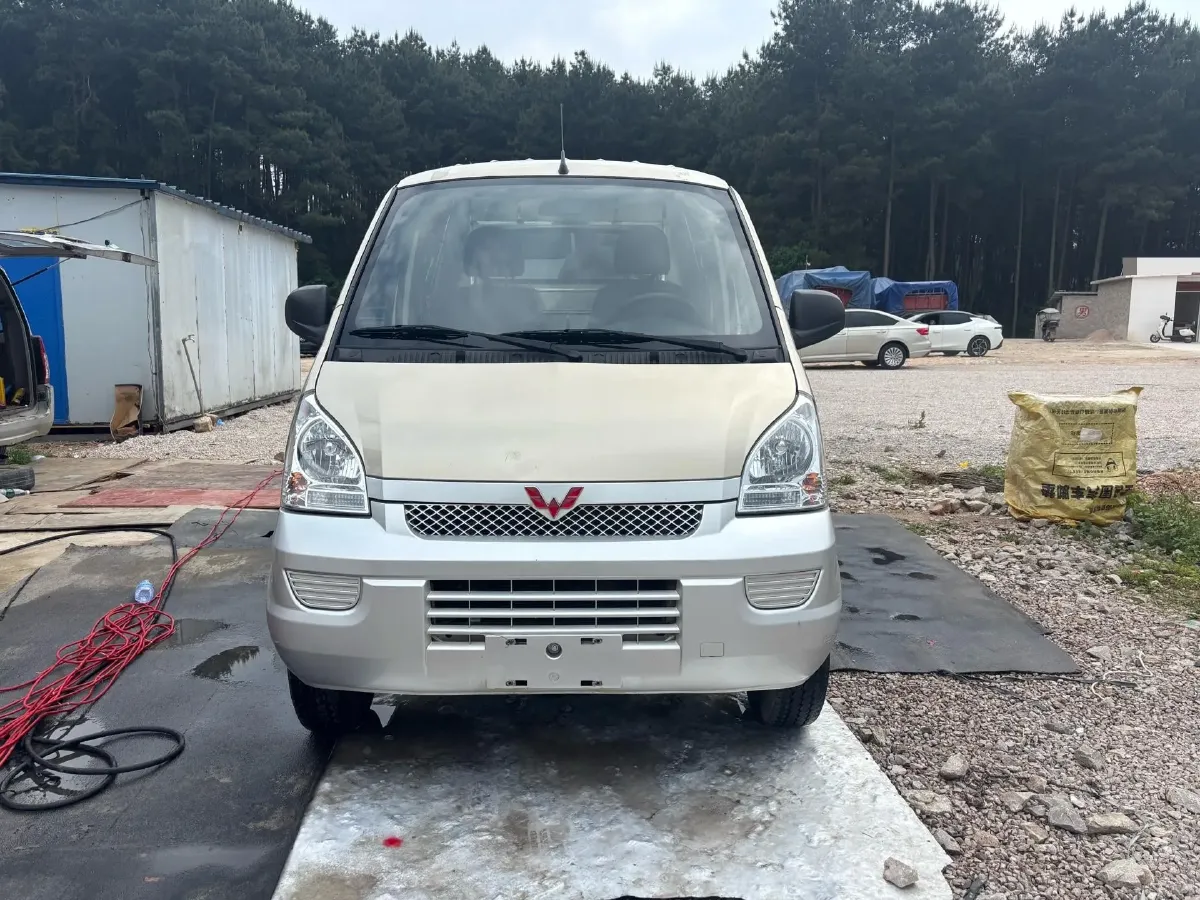 2021 SWM X2 1.5L 112HP L4 5MT,autocango,china used car exporter,china ev exporter,chinese used car exporter,chinese used ev exporter