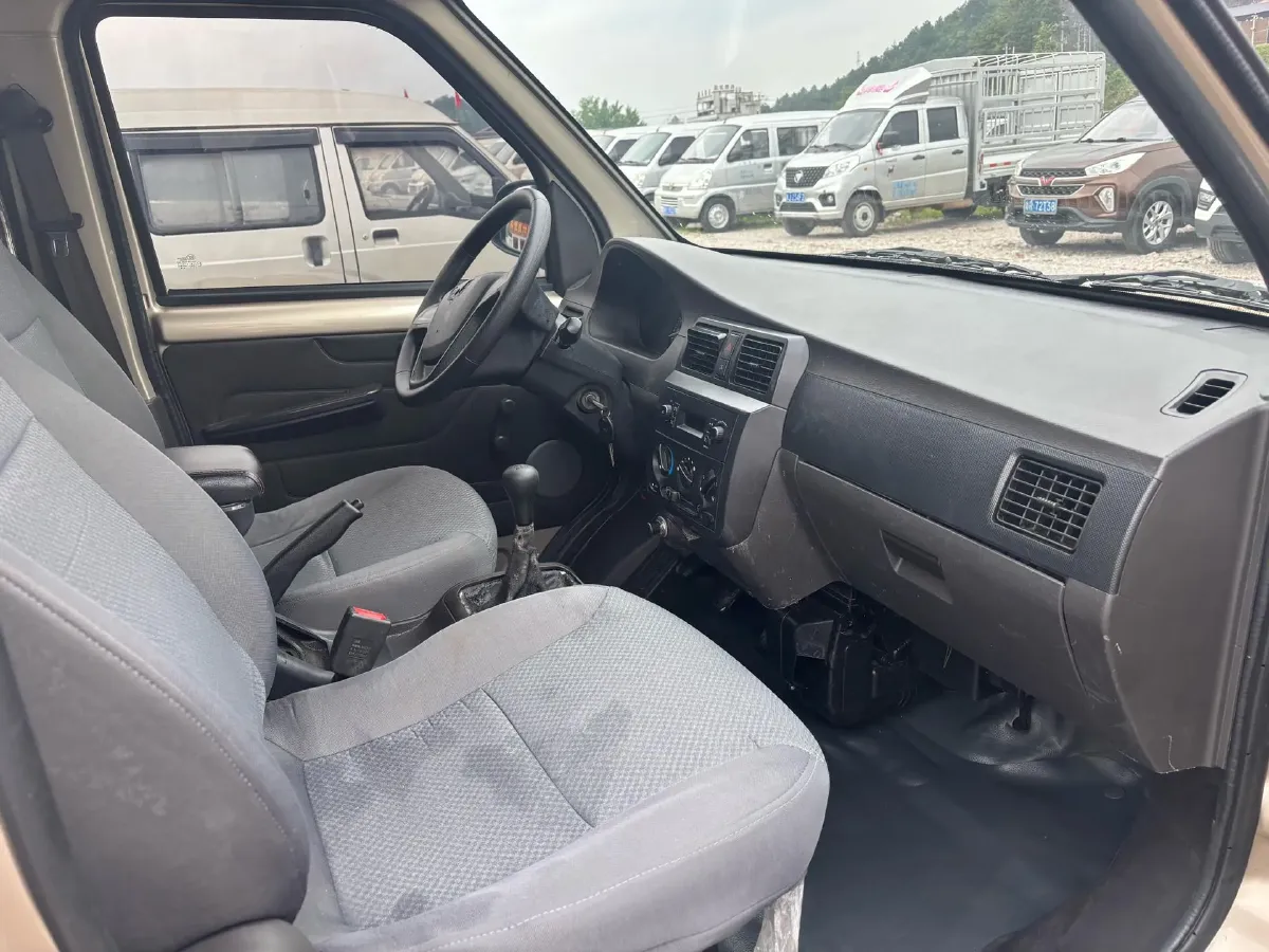 2021 SWM X2 1.5L 112HP L4 5MT,autocango,china used car exporter,china ev exporter,chinese used car exporter,chinese used ev exporter