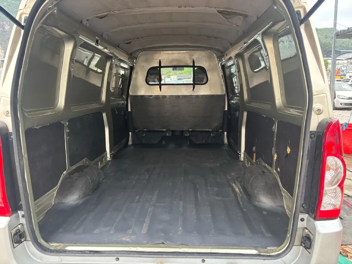 2021 SWM X2 1.5L 112HP L4 5MT,autocango,china used car exporter,china ev exporter,chinese used car exporter,chinese used ev exporter