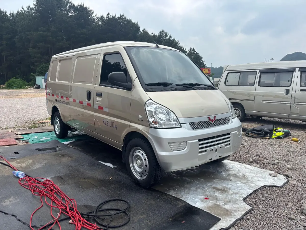 2021 SWM X2 1.5L 112HP L4 5MT,autocango,china used car exporter,china ev exporter,chinese used car exporter,chinese used ev exporter