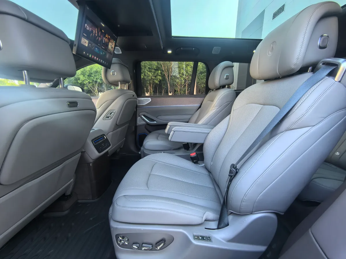 2025 Denza DenzaN9 2.0T 207HP L4 E-CVT PHEV,autocango,china used car exporter,china ev exporter,chinese used car exporter,chinese used ev exporter