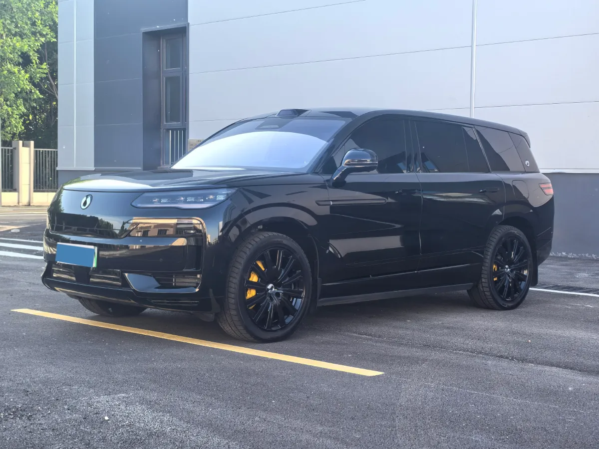 2025 Denza DenzaN9 2.0T 207HP L4 E-CVT PHEV,autocango,china used car exporter,china ev exporter,chinese used car exporter,chinese used ev exporter
