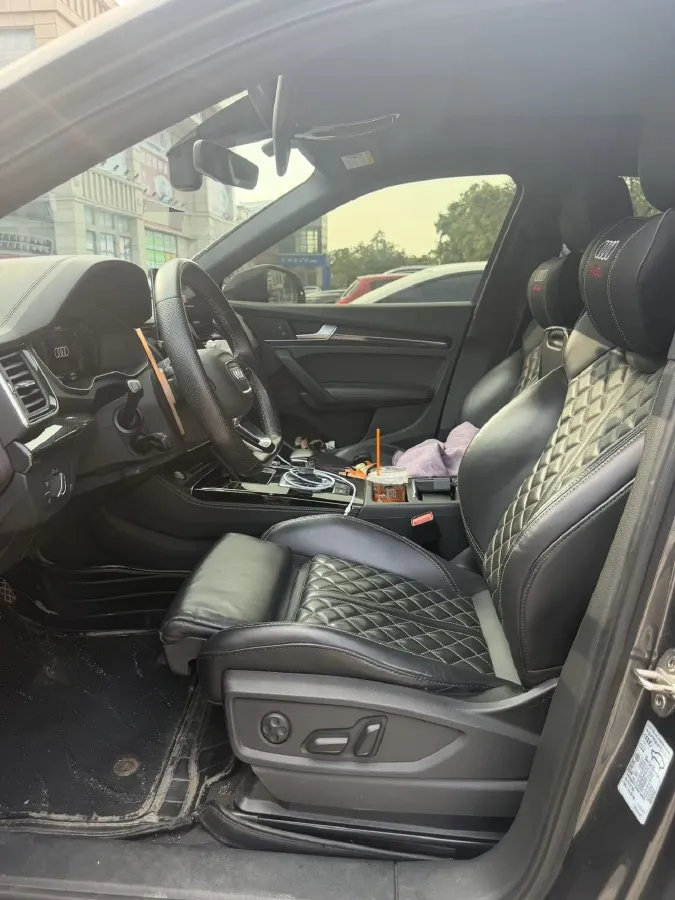 2021 Audi Q5L Sportback 2.0T 190HP L4 7DCT,autocango,china used car exporter,china ev exporter,chinese used car exporter,chinese used ev exporter