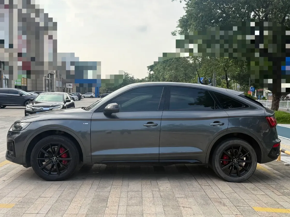 2021 Audi Q5L Sportback 2.0T 190HP L4 7DCT,autocango,china used car exporter,china ev exporter,chinese used car exporter,chinese used ev exporter