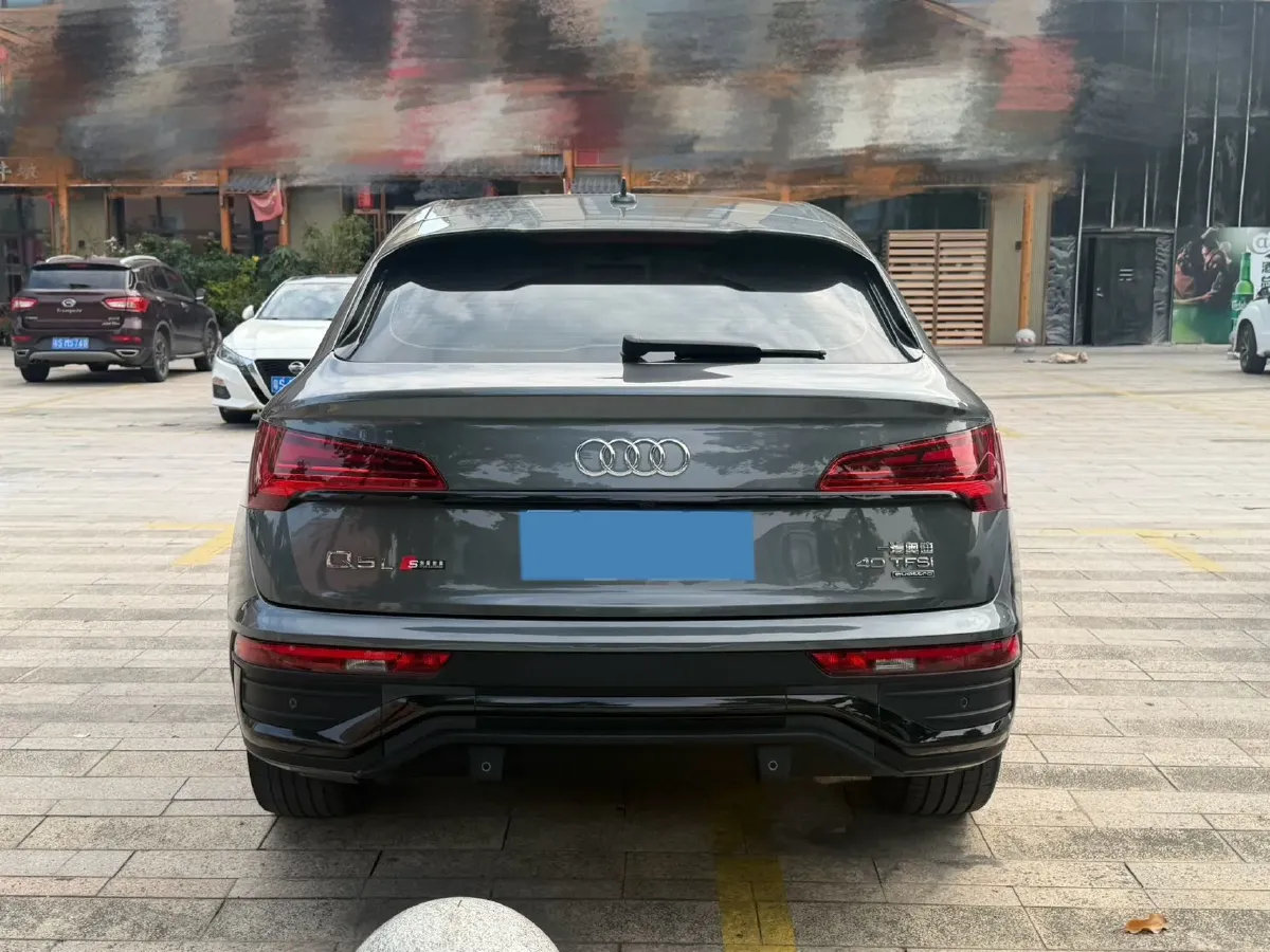 2021 Audi Q5L Sportback 2.0T 190HP L4 7DCT,autocango,china used car exporter,china ev exporter,chinese used car exporter,chinese used ev exporter