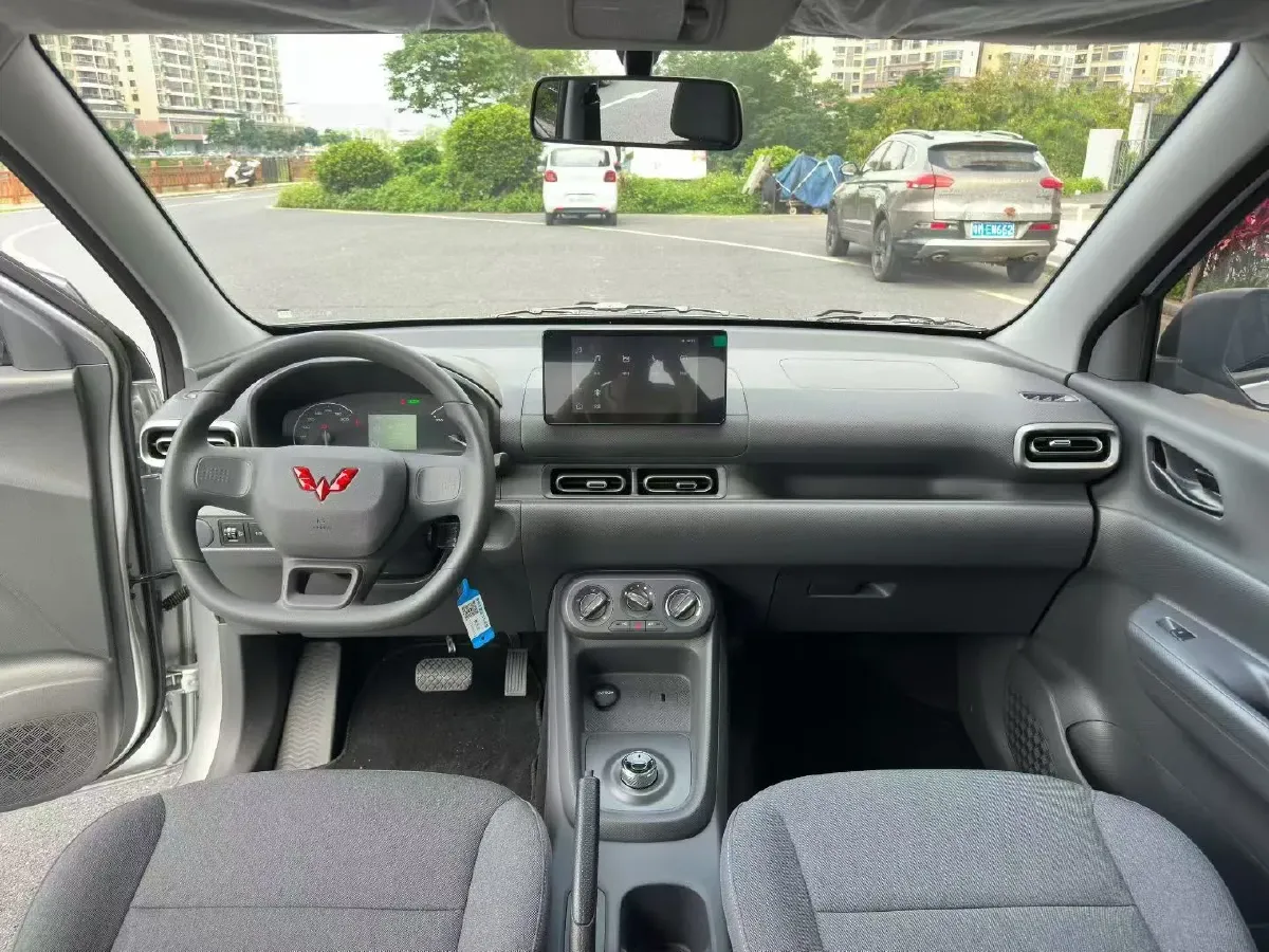 2024 WuLing HongGuang New Energy BEV 32.6KWH,autocango,china used car exporter,china ev exporter,chinese used car exporter,chinese used ev exporter