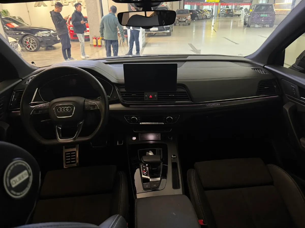 2023 Audi Q5L Sportback 2.0T 190HP L4 7DCT,autocango,china used car exporter,china ev exporter,chinese used car exporter,chinese used ev exporter