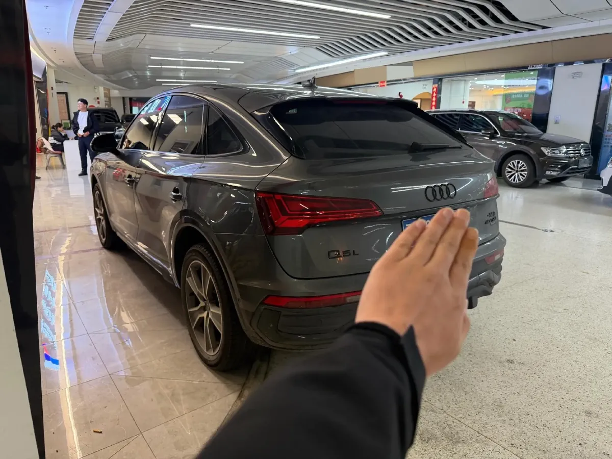 2023 Audi Q5L Sportback 2.0T 190HP L4 7DCT,autocango,china used car exporter,china ev exporter,chinese used car exporter,chinese used ev exporter