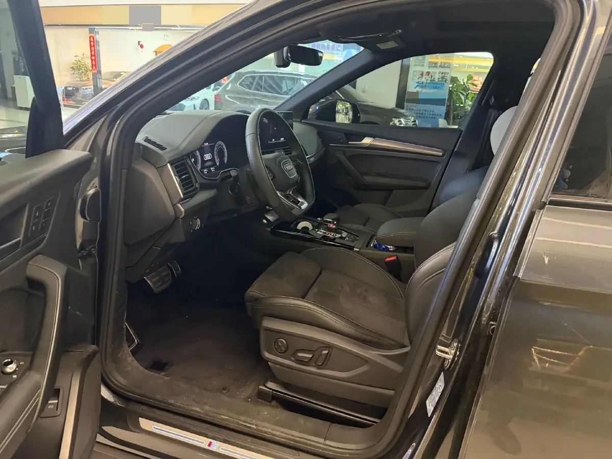 2023 Audi Q5L Sportback 2.0T 190HP L4 7DCT,autocango,china used car exporter,china ev exporter,chinese used car exporter,chinese used ev exporter