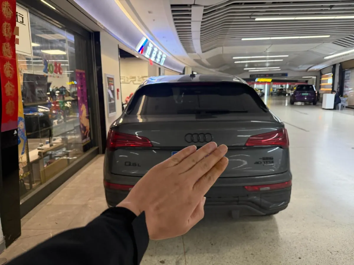 2023 Audi Q5L Sportback 2.0T 190HP L4 7DCT,autocango,china used car exporter,china ev exporter,chinese used car exporter,chinese used ev exporter