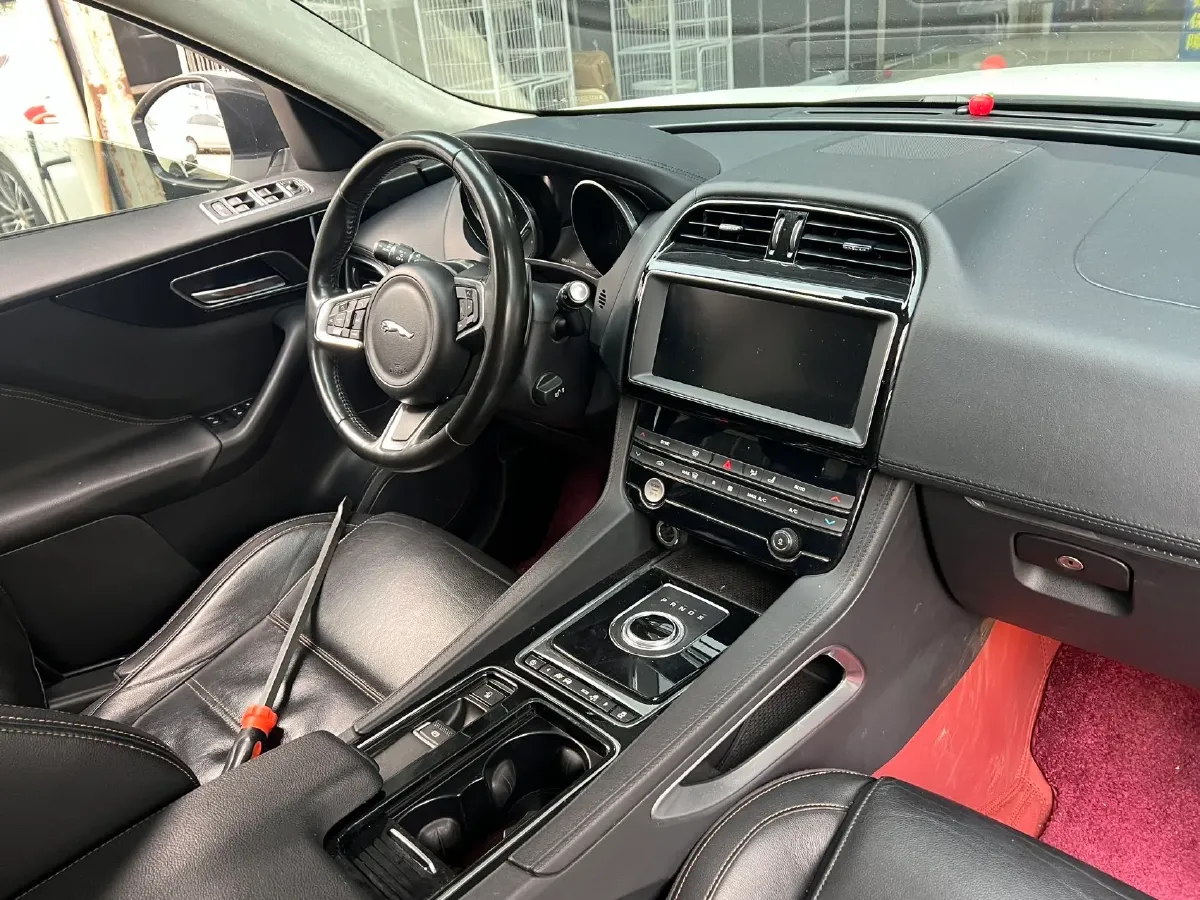 2020 Jaguar F-PACE 2.0T 250HP L4 8AT,autocango,china used car exporter,china ev exporter,chinese used car exporter,chinese used ev exporter