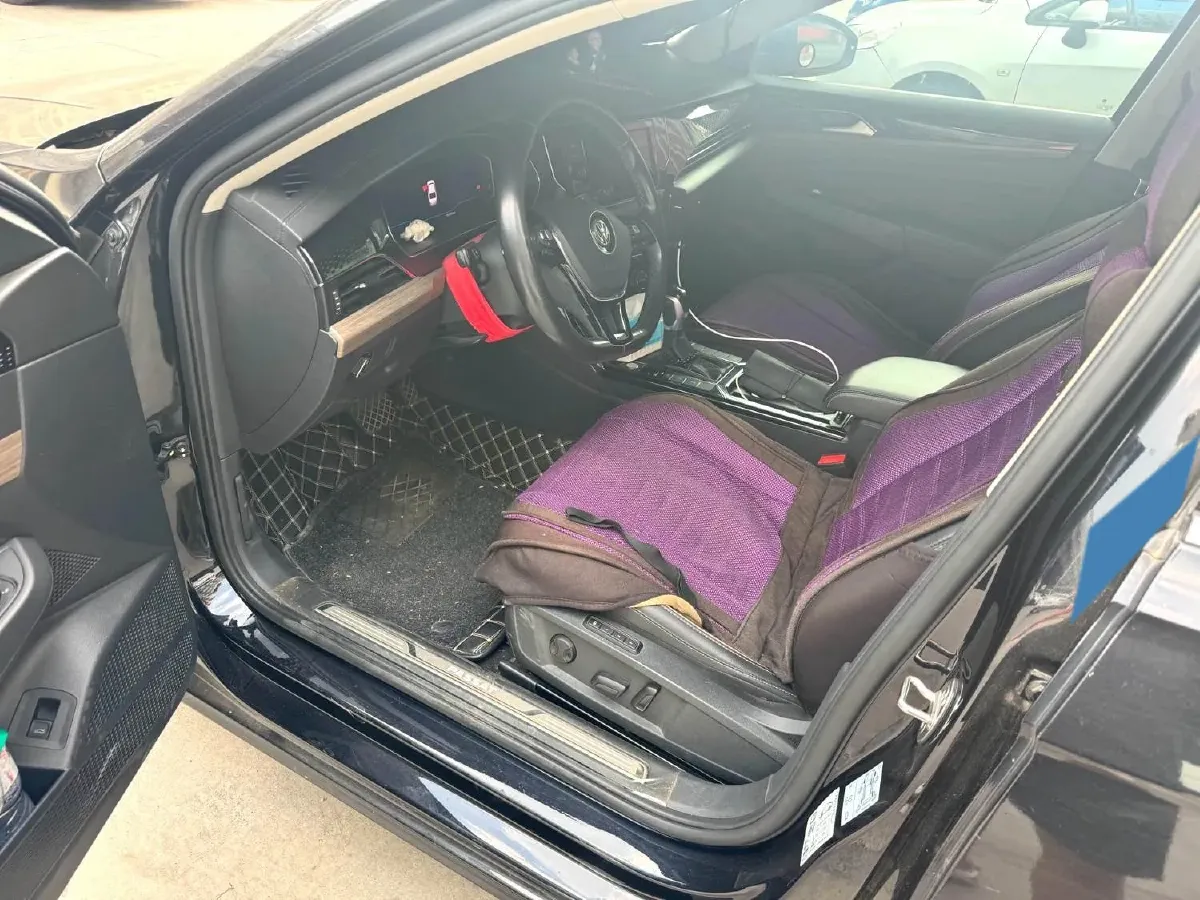 2019 Volvo V40 1.5T 152HP L4 6AT,autocango,china used car exporter,china ev exporter,chinese used car exporter,chinese used ev exporter