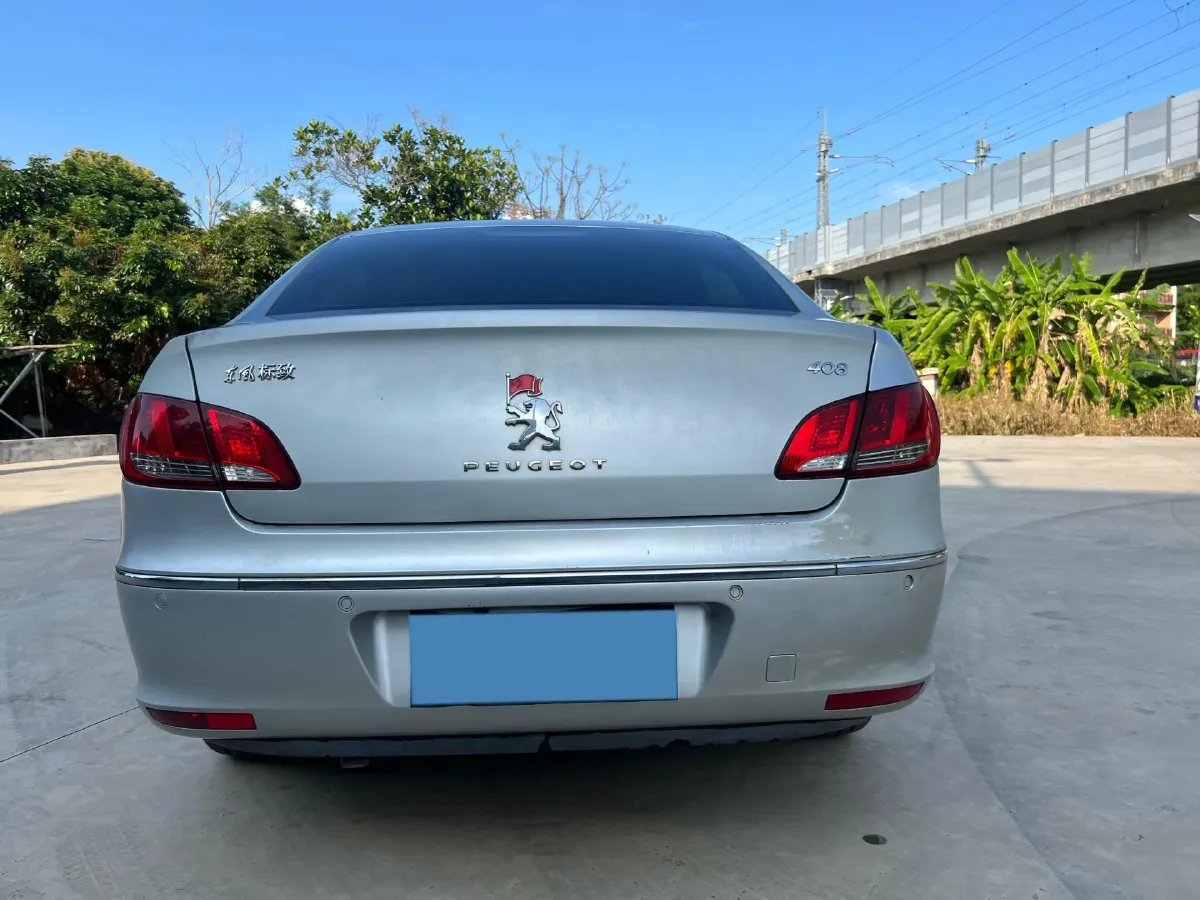 2013 Peugeot 408 2.0L 147HP L4 5MT,autocango,china used car exporter,china ev exporter,chinese used car exporter,chinese used ev exporter