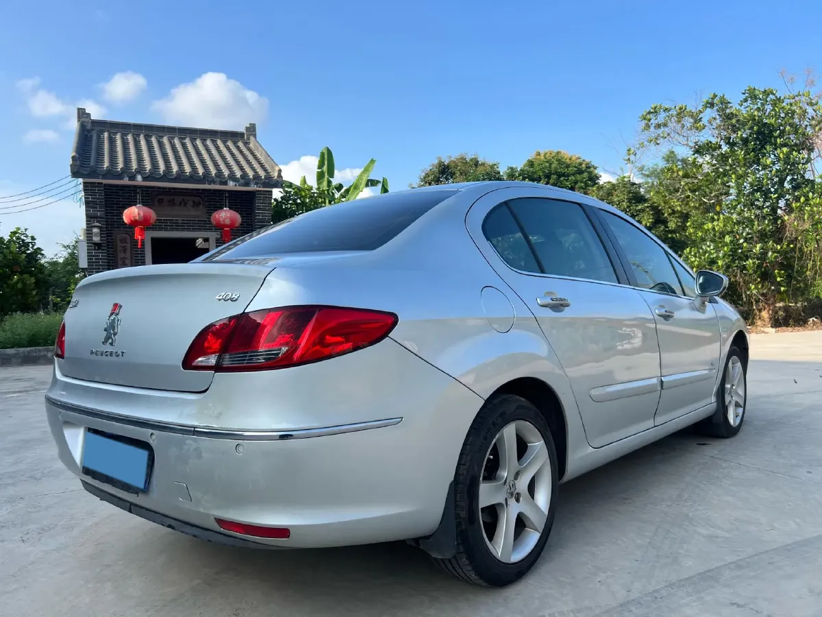 2013 Peugeot 408 2.0L 147HP L4 5MT,autocango,china used car exporter,china ev exporter,chinese used car exporter,chinese used ev exporter