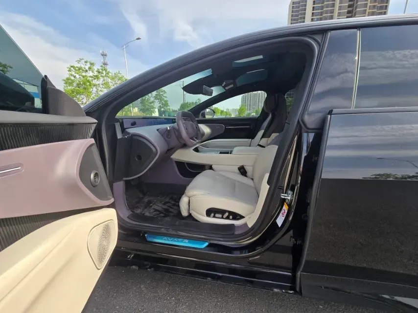 2025 Avatr 12 1.5T 156HP L4 REEV 39.05KWH,autocango,china used car exporter,china ev exporter,chinese used car exporter,chinese used ev exporter