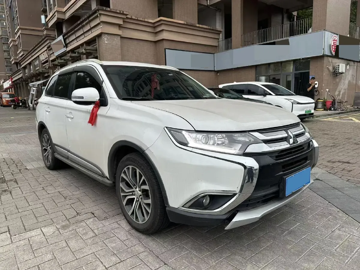 2018 Mitsubishi Outlander 2.0L 166HP L4 CVT,autocango,china used car exporter,china ev exporter,chinese used car exporter,chinese used ev exporter