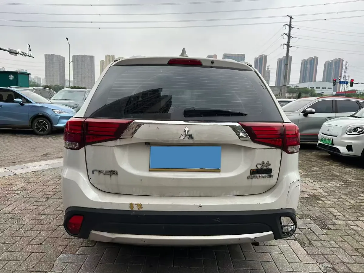 2018 Mitsubishi Outlander 2.0L 166HP L4 CVT,autocango,china used car exporter,china ev exporter,chinese used car exporter,chinese used ev exporter